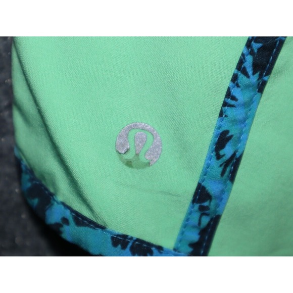 Lululemon Shorts Women 2 Green Tracker 4" Lined Running Athleisure Yoga Training - Picture 4 of 5